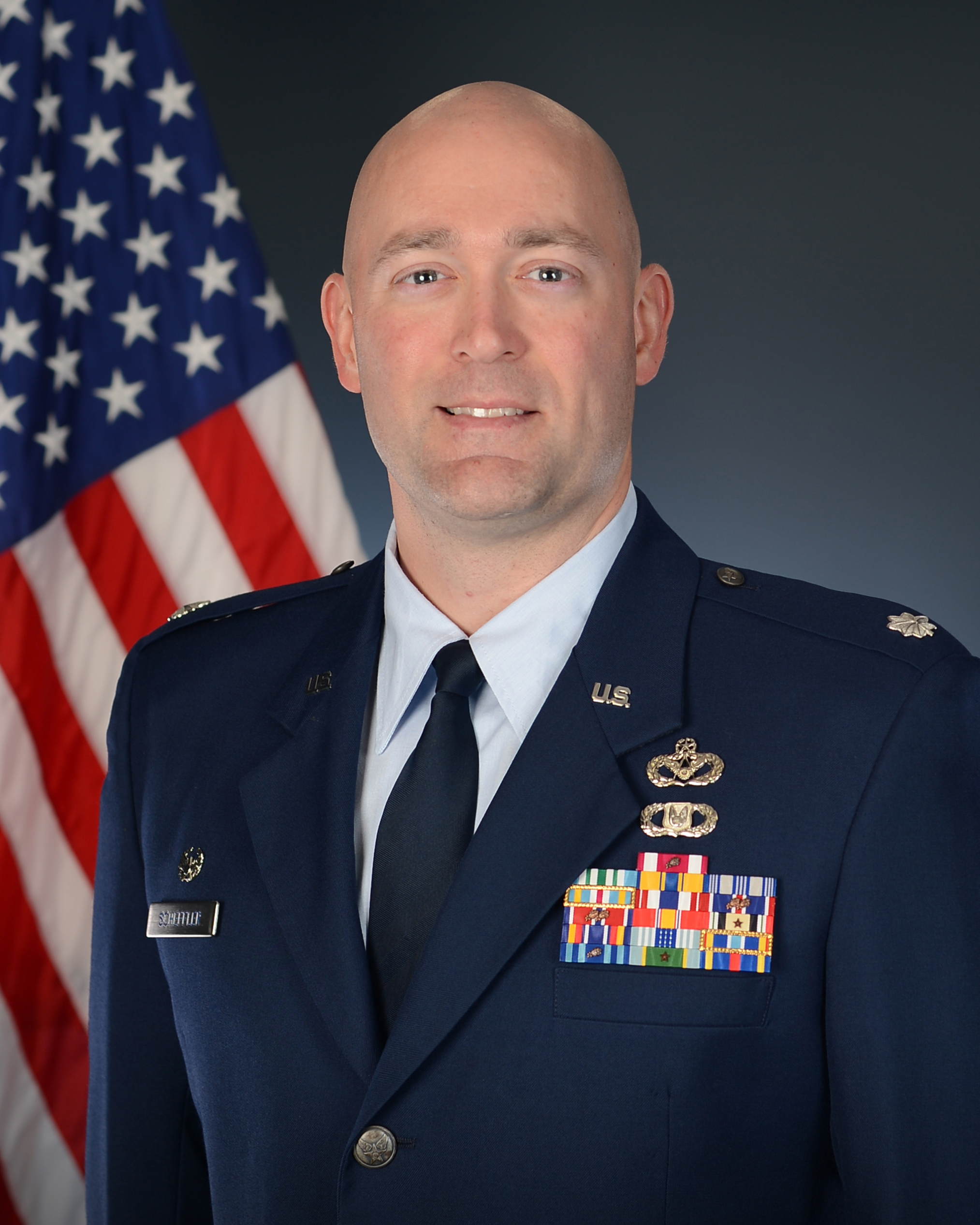 Lt. Colonel Timothy Scheffler official photo with American flag